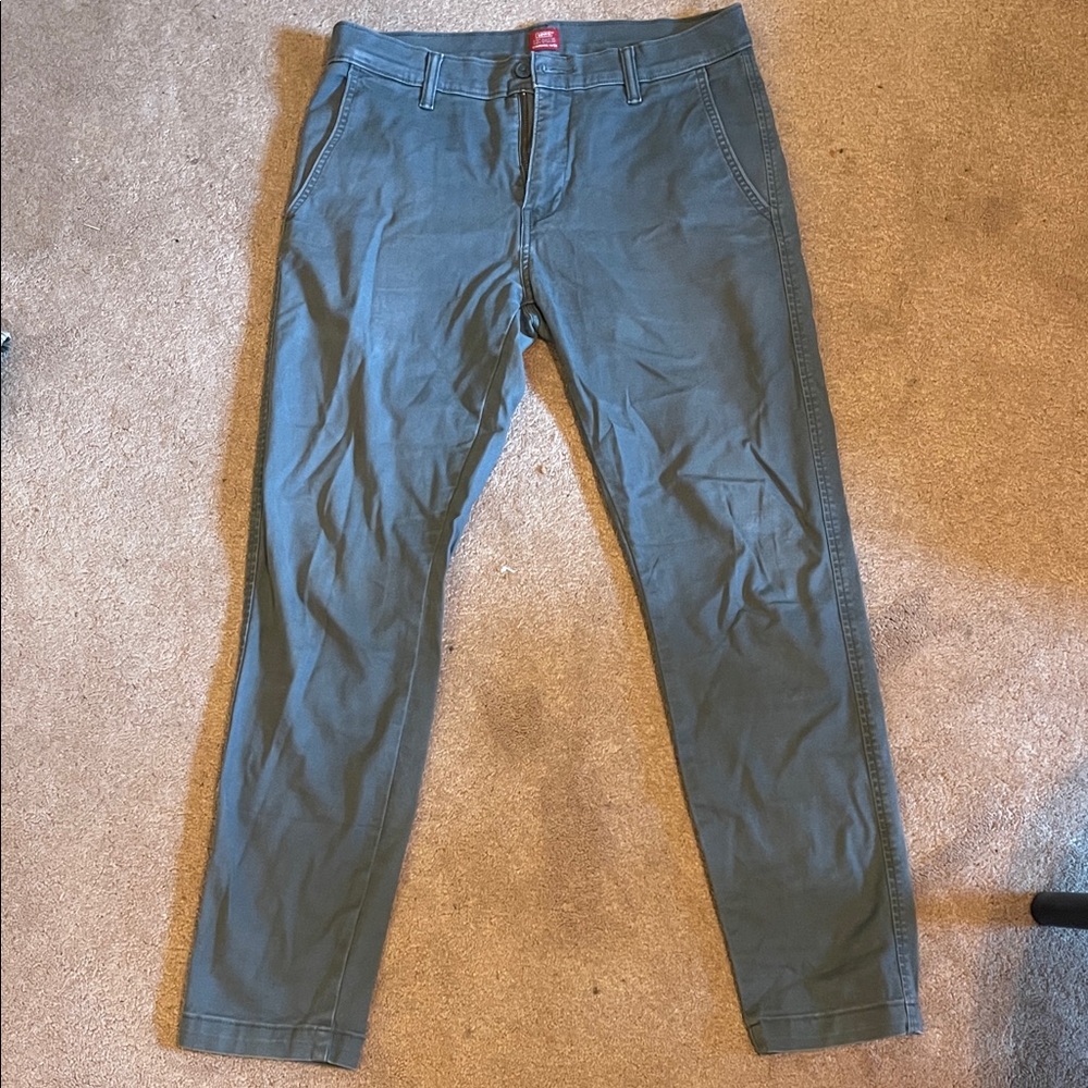 Levi's Men's Chinos in Gray